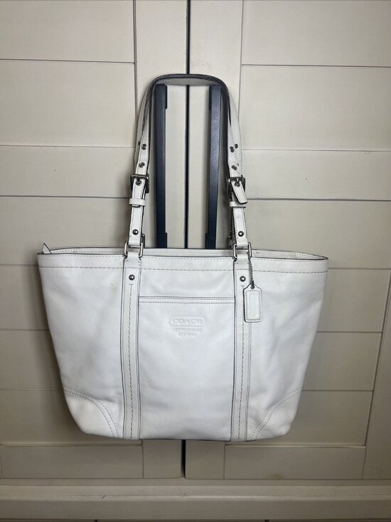 Coach (2008) East West Gallery Tote White Leather Tote Shoulder Handbag Y2K main image 3